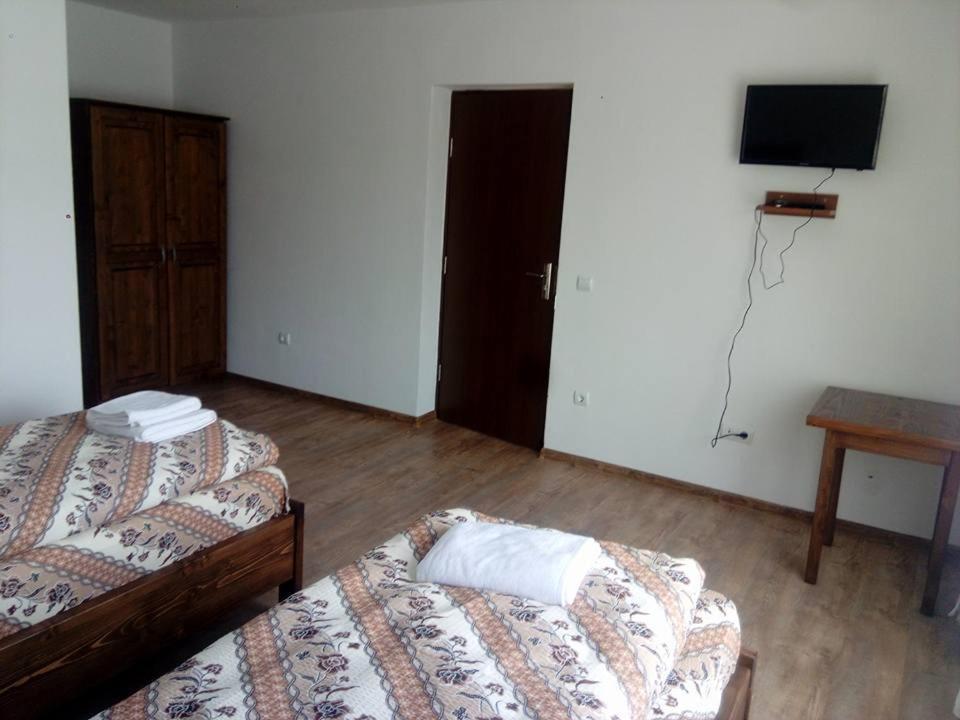 Vila Lorin Cristestii Ciceiului Luaran gambar